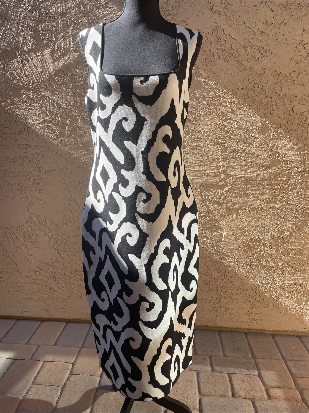 Express Black and White Abstract Sheath Dress
